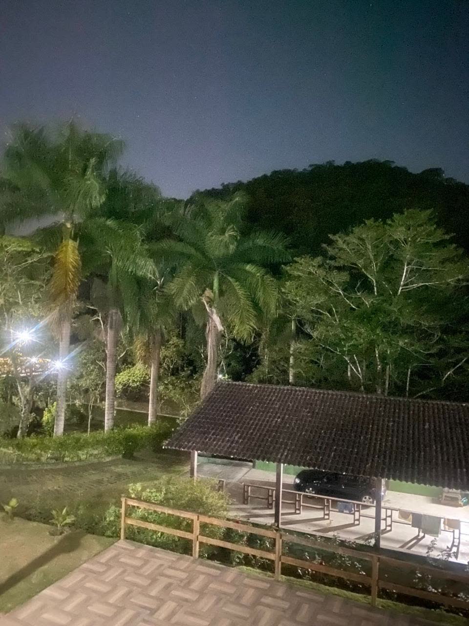 Salão de festas à noite